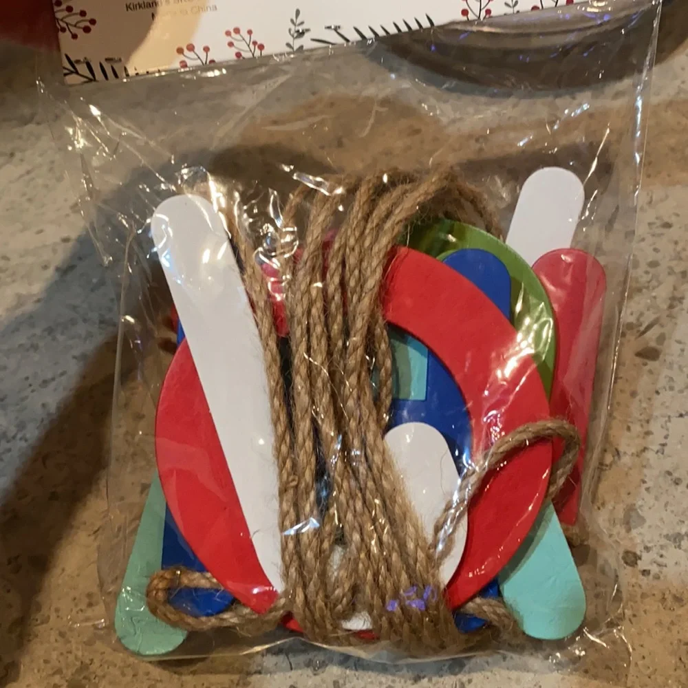 “Oh What Fun” Christmas Garland